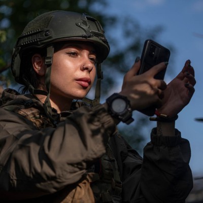 In Ukraine, a US firm tests a promising tool against GPS jammers: cell phones