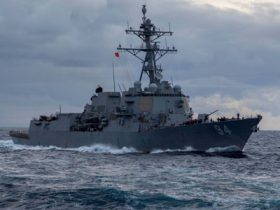 US destroyers intercept Iranian missiles as Mideast crisis intensifies