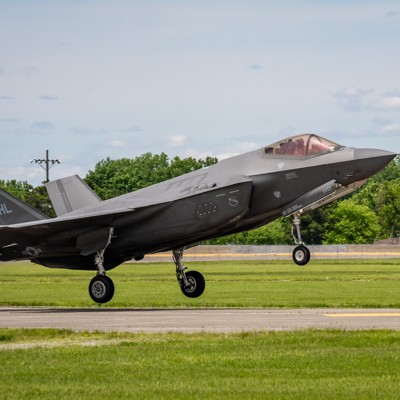 USAF slashes F-35 buy, boosts next-gen fighter in unconventional 2026 budget proposal