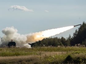 The Army wants AI to help man artillery and air defense units