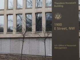 Feds should get at least most backpay by Nov. 19, administration says Feds should get at least most backpay by Nov. 19, administration says