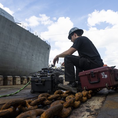 US Navy to use wall-climbing robots to inspect ships