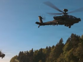 Army probes Apache transmission problem as service rushes to ditch older helicopters Army probes Apache transmission problem as service rushes to ditch older helicopters