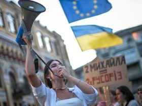‘Game of Thrones’ as Ukraine’s president, defense minister split